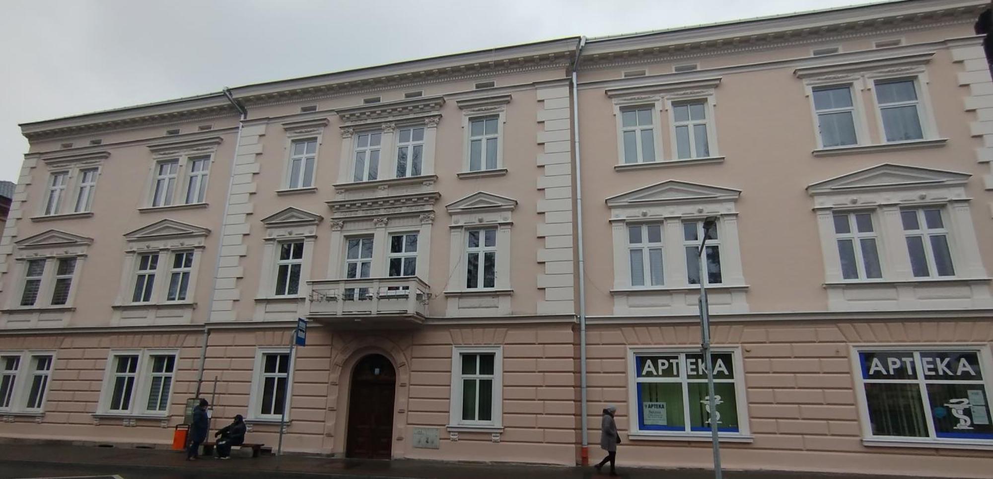 Dworskiego Street 1 Apartment *